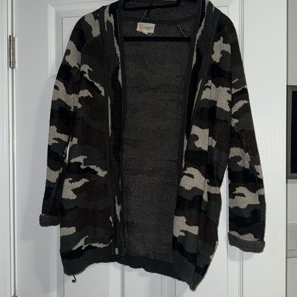 Womens Camo Sweater - Open - Pockets - Long VINTAGE - Worn Once Size Small - Picture 1 of 5